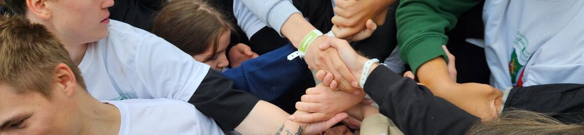 Команда клуба «Форпост» на стадионе «Буревестник»