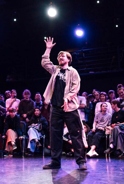 Молодежный проект уличных брейк танцев.