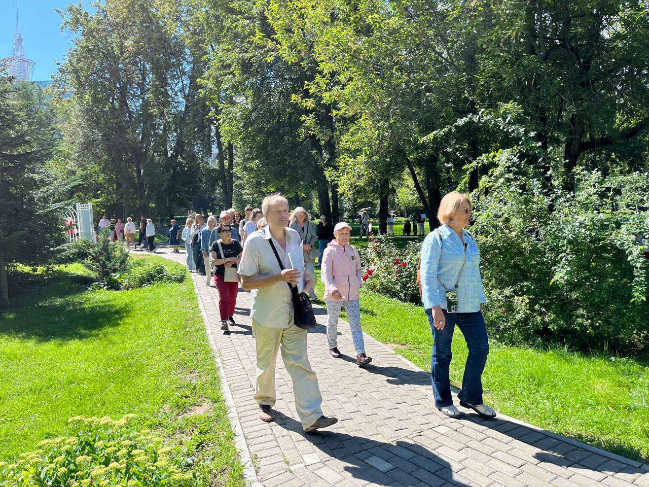 Обзорная экскурсия «История и дендрарий парка Усадьбы Трубецких» в рамках программы «Лето в Москве».