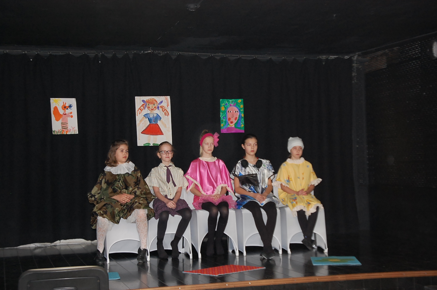 Два спектакля школьного театра 