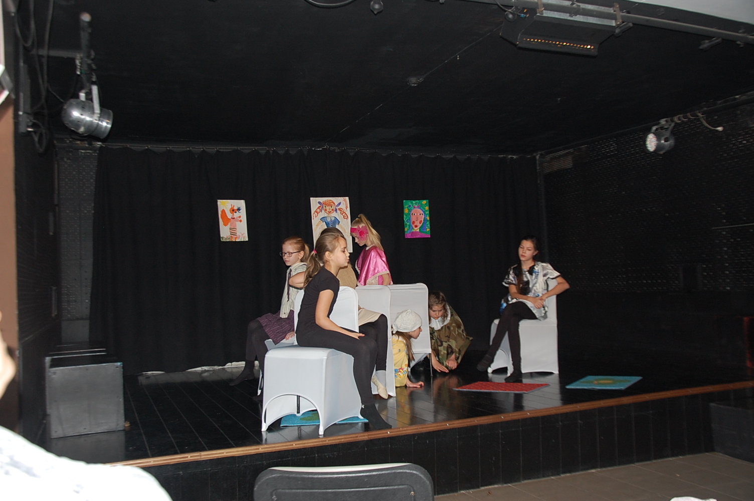 Два спектакля школьного театра 