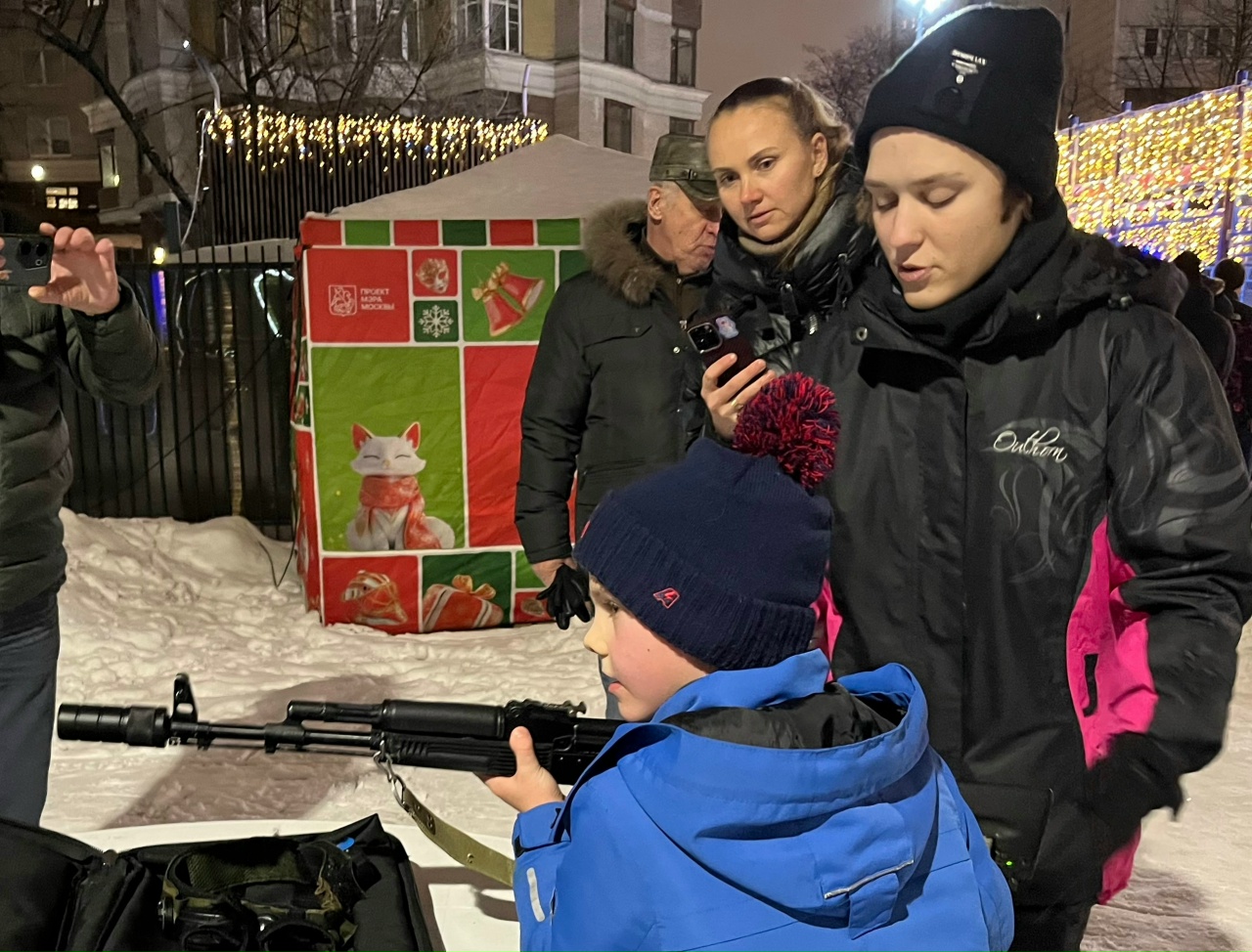 Лазерный тир на окружной площадке программы Мэра Москвы «Зима в Москве»