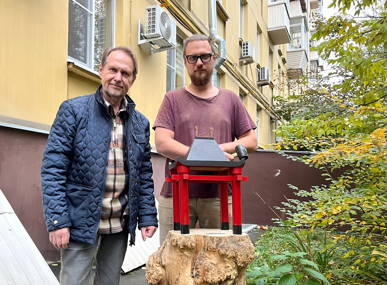 Оригинальная кормушка для птиц от мастерской «Вернакуляр».