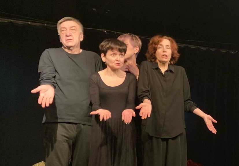 Спектакль театра Мирабо:  «Я — не все».