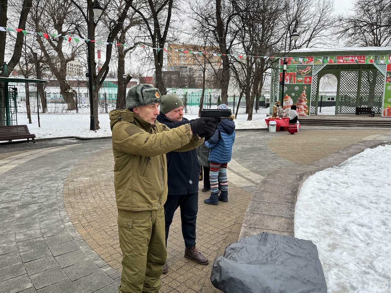 Лазер тир на фестивальной площадке программы «Зима в Москве»